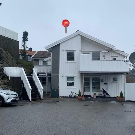 Welcome To In Idyllic Flekkeroy Appartement